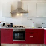Апартаменты Oleandro - Featuring A Private Garden And Access To 5 Pools Дезенцано-дель-Гарда