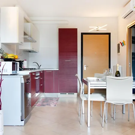 Oleandro - Featuring A Private Garden And Access To 5 Pools דירה דסנזאנו דל גארדה