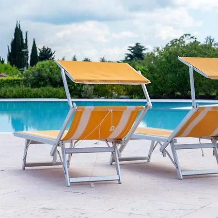 Oleandro - Featuring A Private Garden And Access To 5 Pools דירה